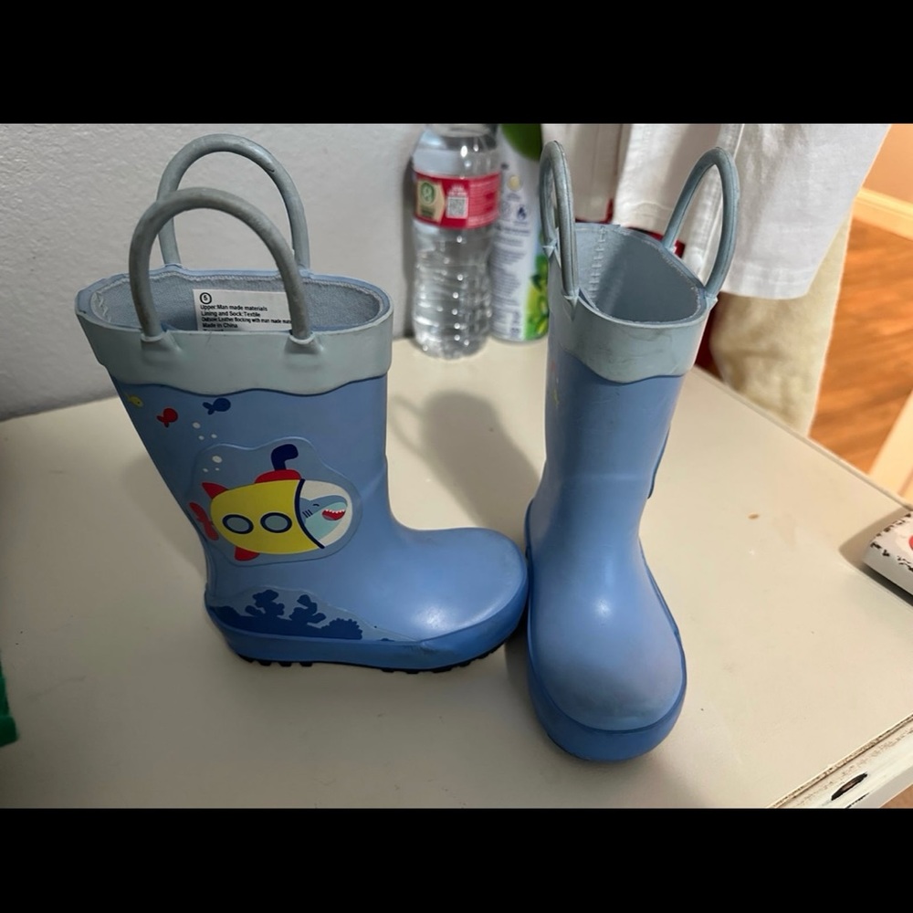 Cat & Jack toddler rain boots size 5